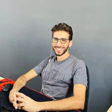 Ahmed Hijazi at work